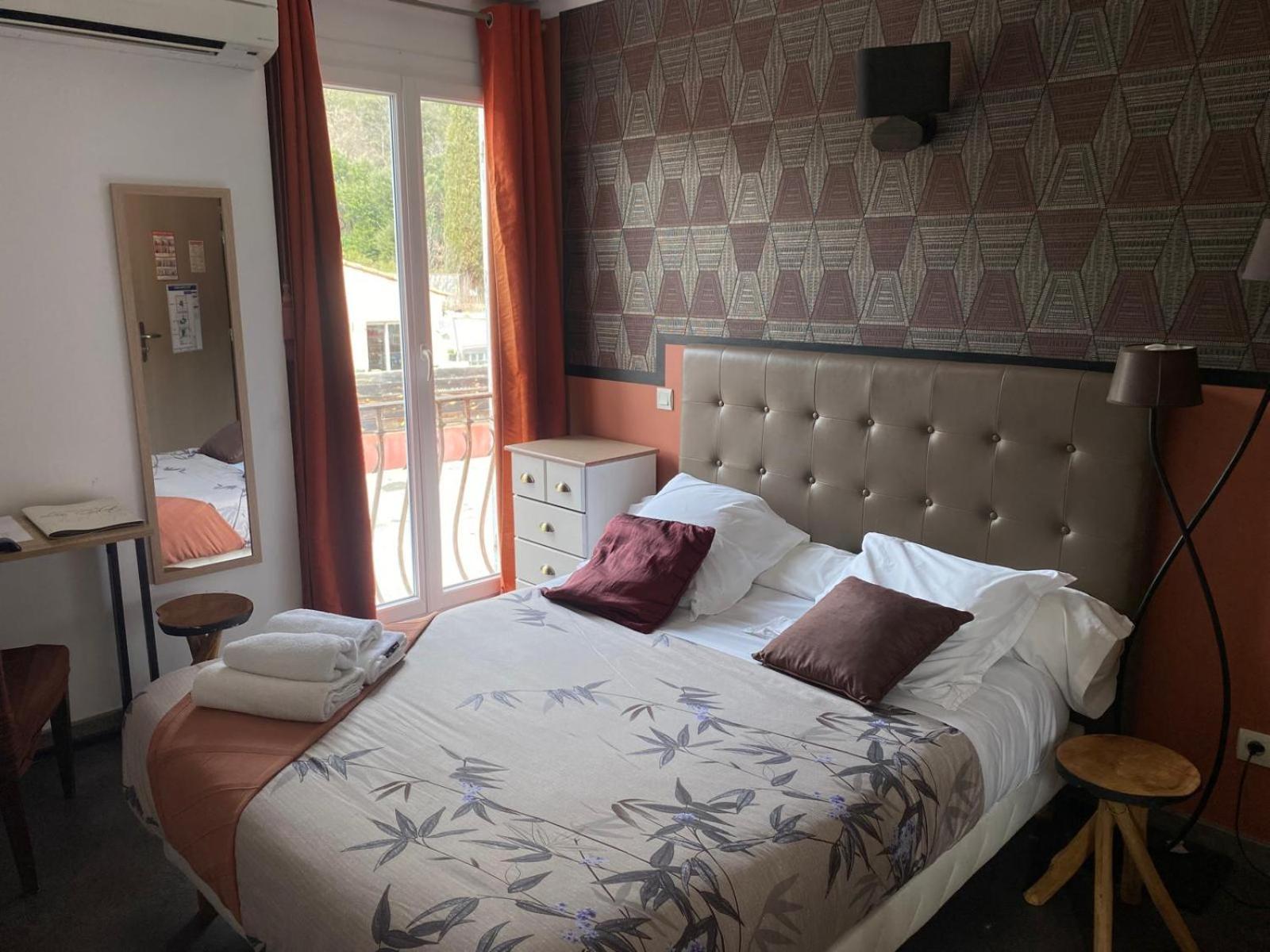 Auberge Les Galets Peyruis エクステリア 写真