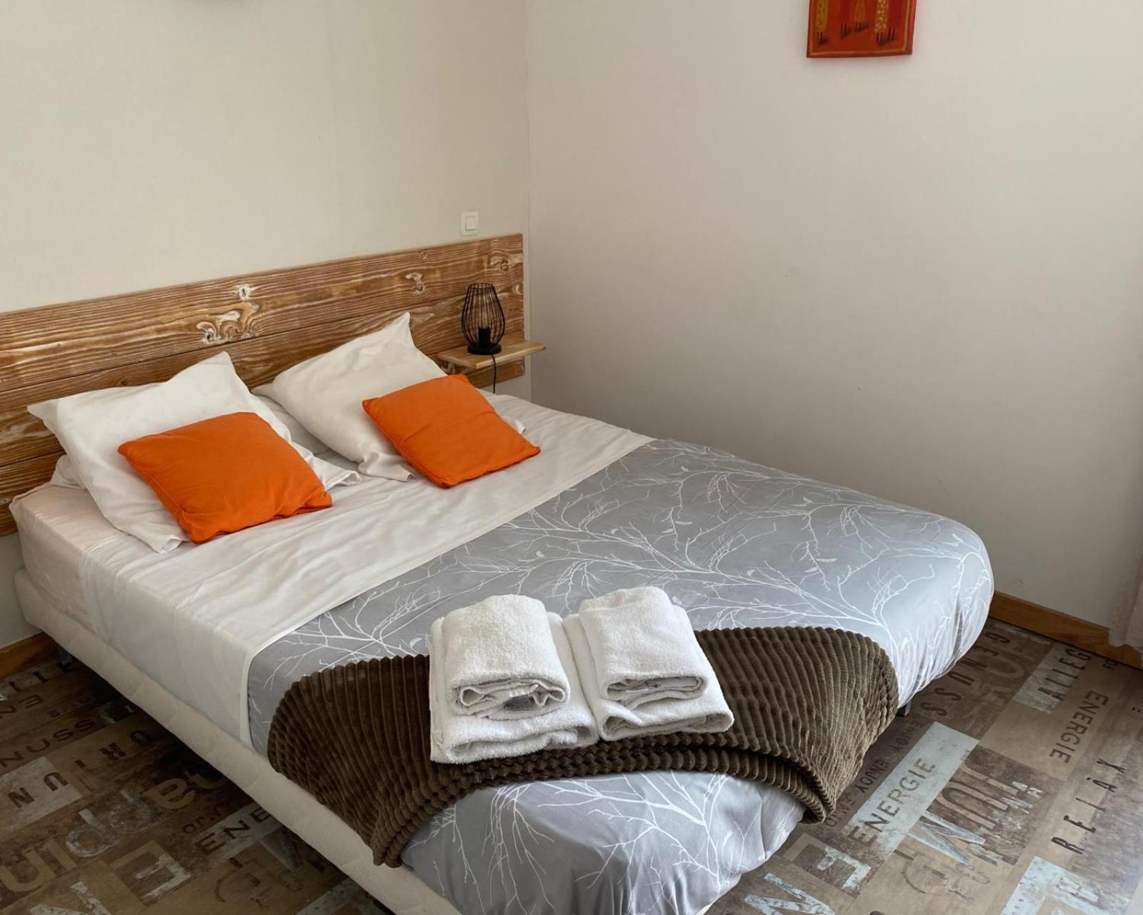 Auberge Les Galets Peyruis エクステリア 写真