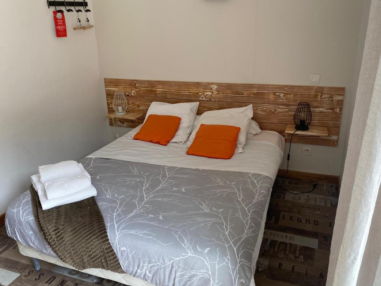 Auberge Les Galets Peyruis エクステリア 写真