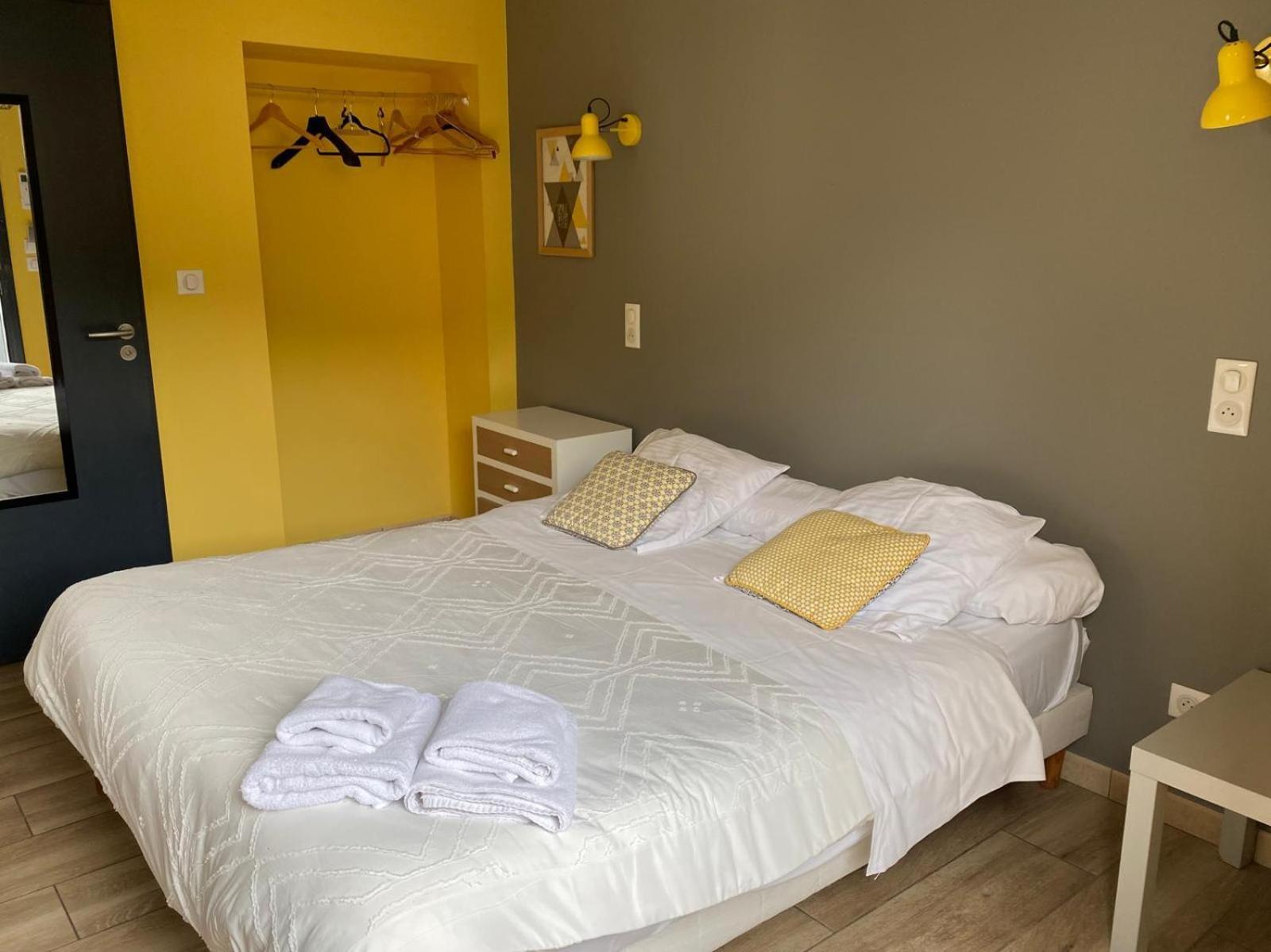 Auberge Les Galets Peyruis エクステリア 写真