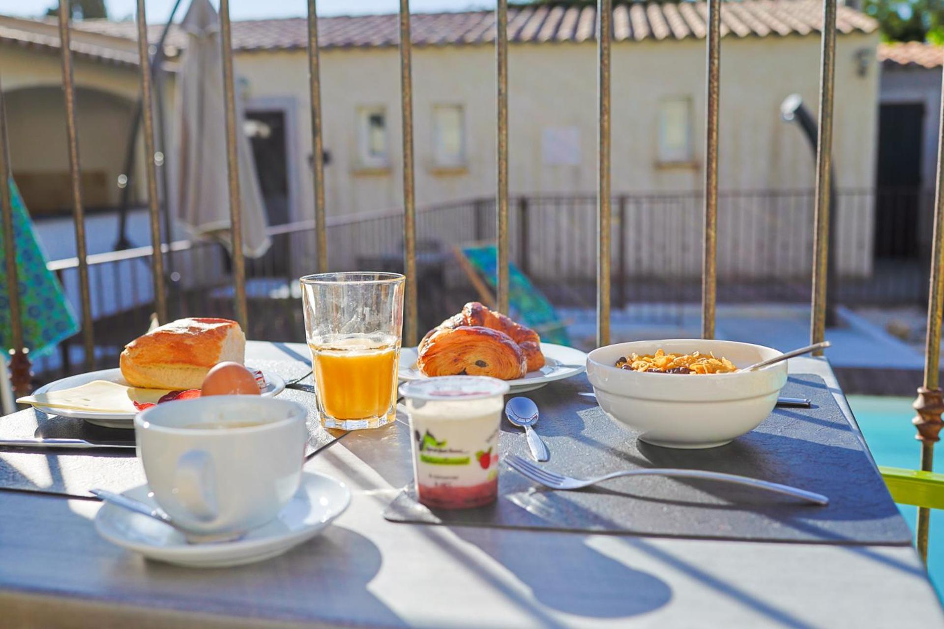 Auberge Les Galets Peyruis エクステリア 写真
