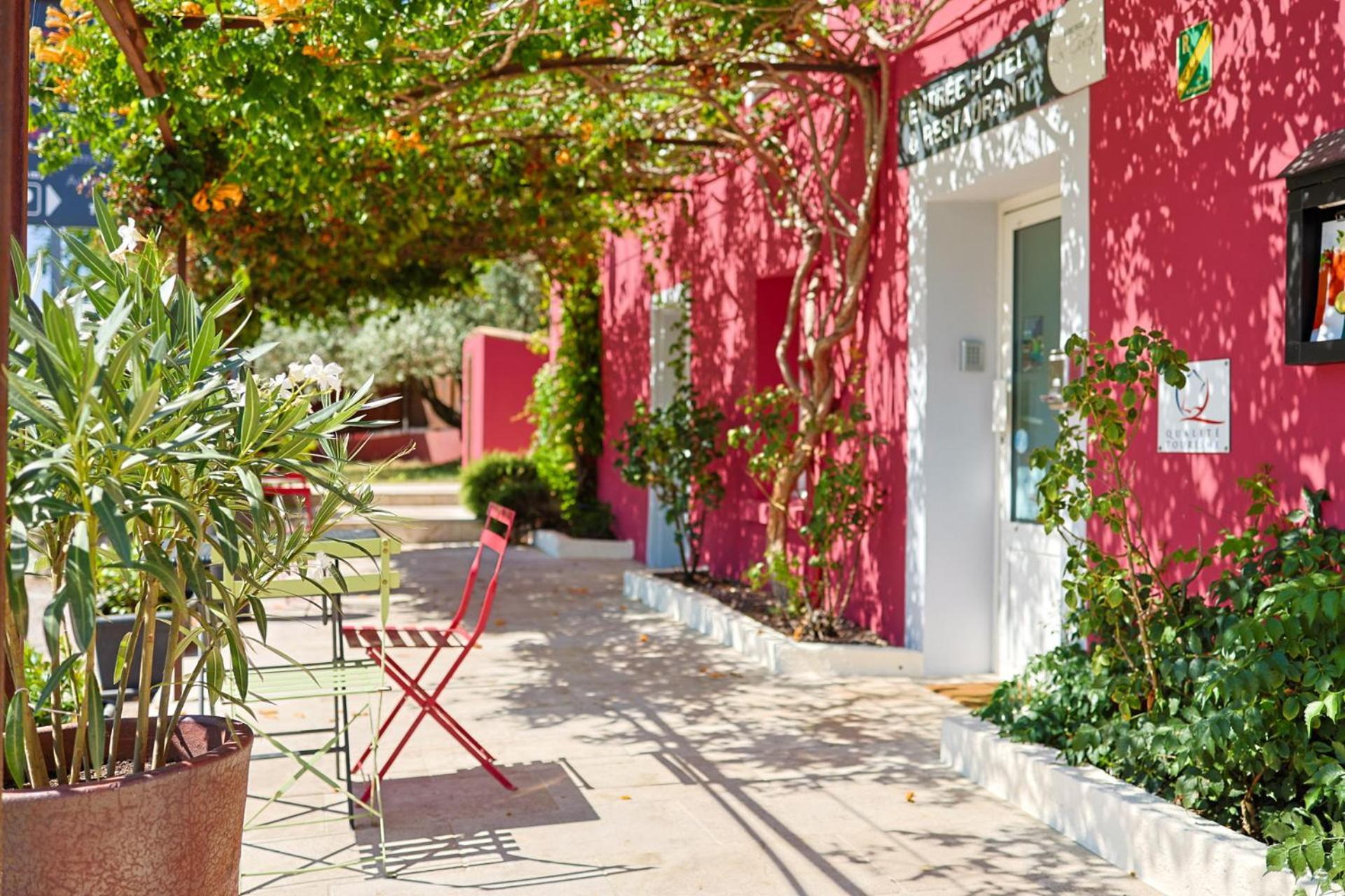 Auberge Les Galets Peyruis エクステリア 写真